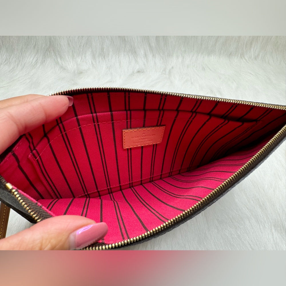 🔥 SOLD#358NP Neverfull GM Pouch - Picture 6 of 8